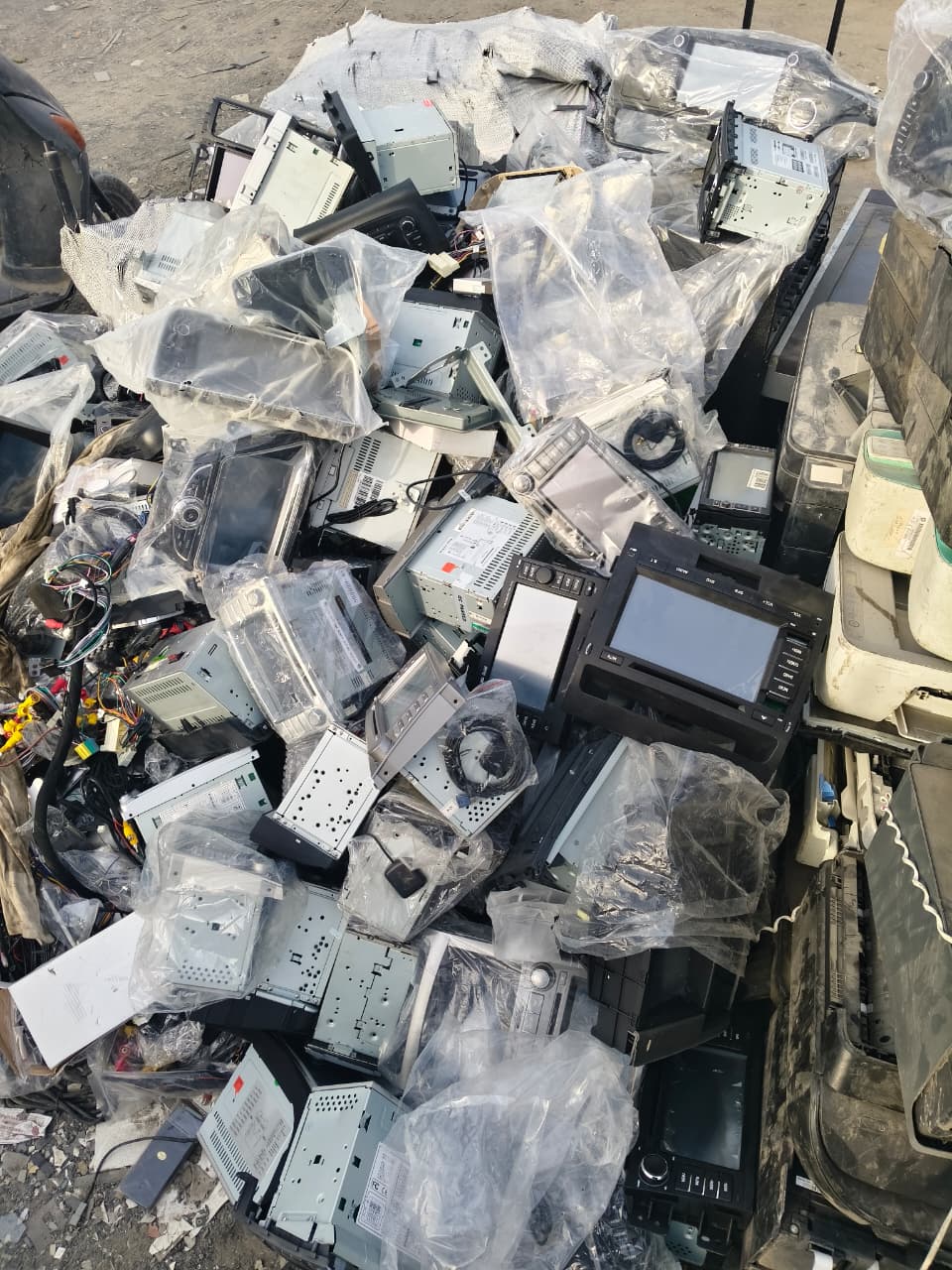 Car LCDs & Navigation Displays